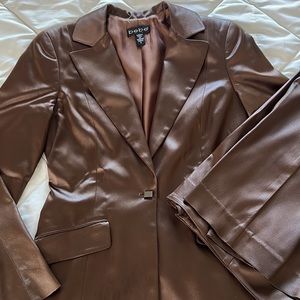 Bebe matching 2 piece set satin single button blazer and tailored pants suit
